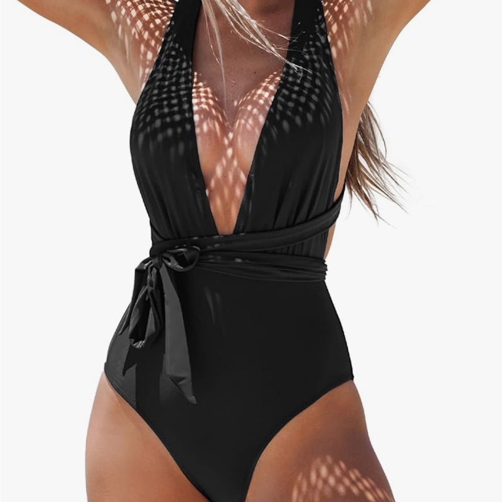 Cupshe black one piece